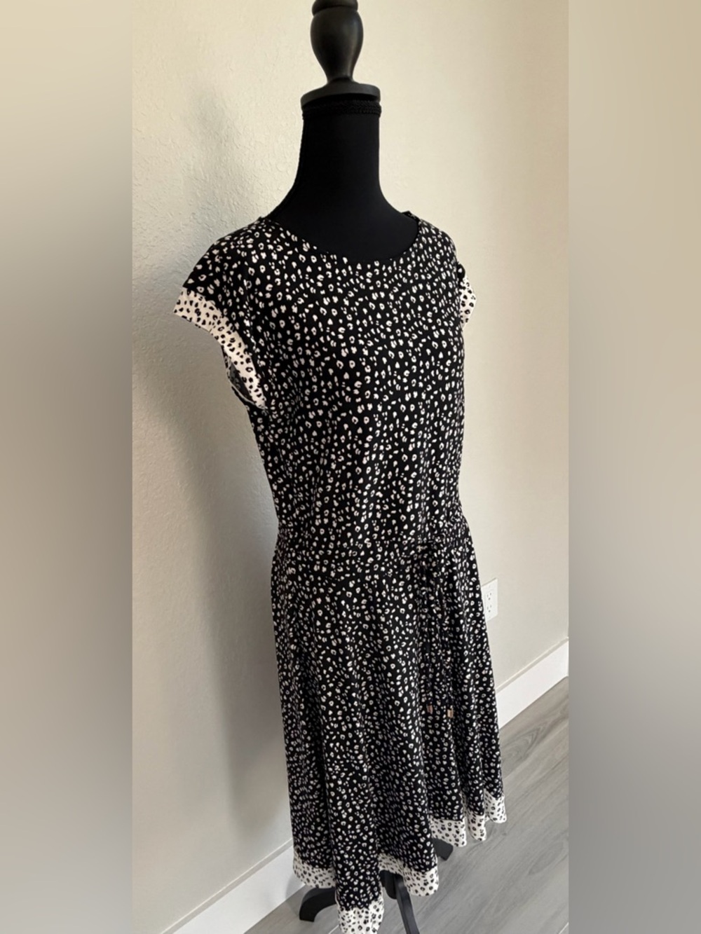 EUC WHBM Darling Black and White Animal Print‎ Dress, Small - Picture 5 of 16